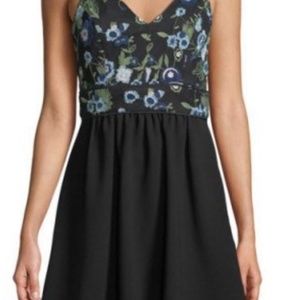 BCBGeneration embroidered Sleeveless bodice fit & flare skirt SZ 10
